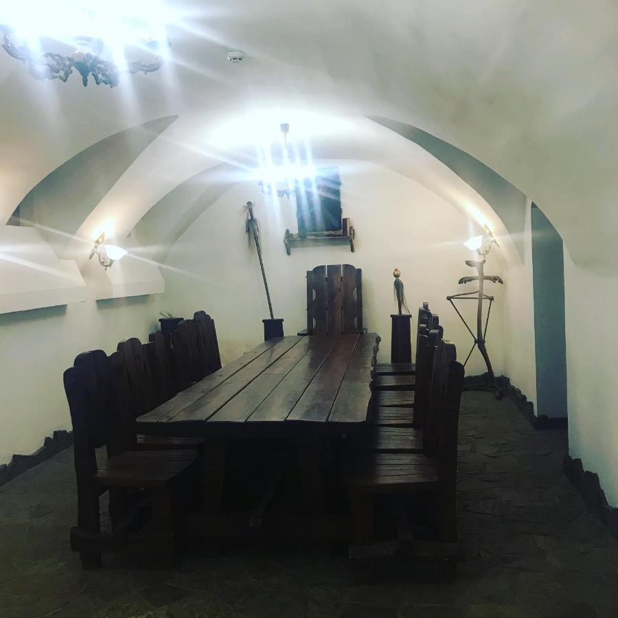 Готельний Комплекс Трапезна Subbotiv 外观 照片
